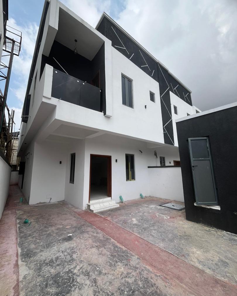 4-Bed Family Haven in Lekki’s Ologolo