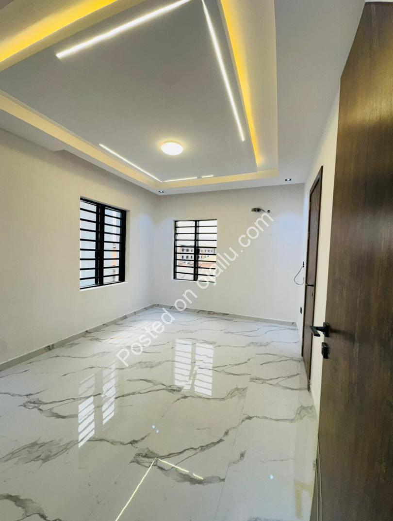 Exquisite 4-Bedroom Haven in Prime Ogba