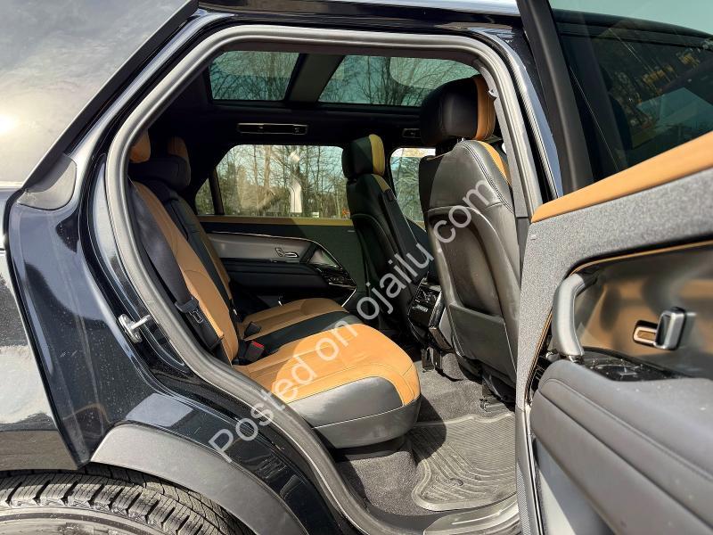 Luxury V8 Range Rover: Doorstep Delivery
