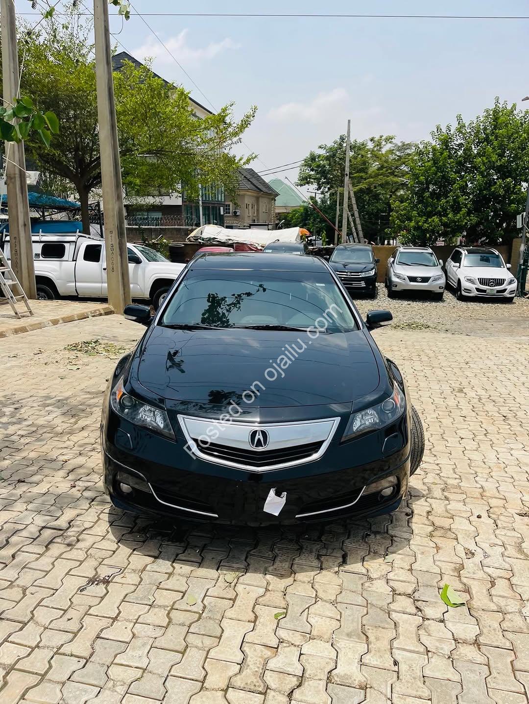 Luxury AWD Acura TL: Power Meets Refinement